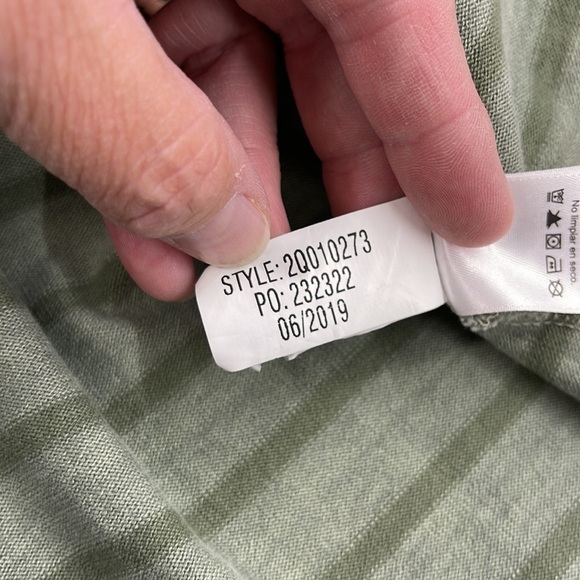 Vineyard Vines Green Garment-Dyed Striped Long-Sleeve Cotton Knit Dress - Picture 10 of 10